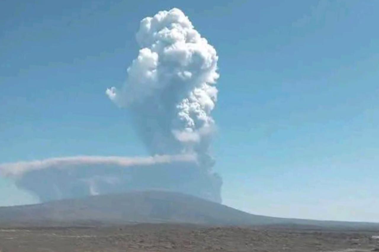 Hayli Gubbi volcano erupts for first time in 12,000 years in Ethiopia