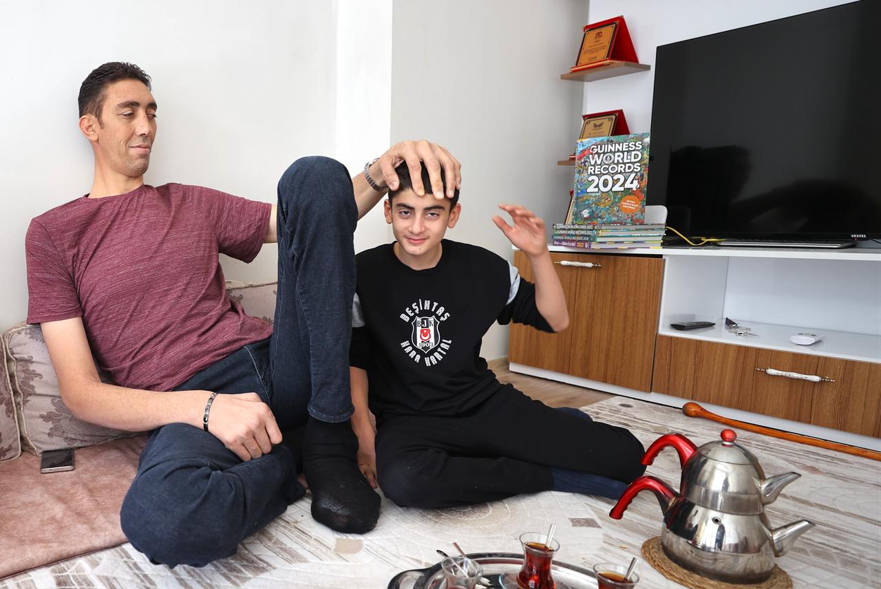 Mardin native Sultan Kosen—recognized as the world’s tallest man at 2.51 meters—is set to take part in documentary filming in the United Kingdom, where his life story will be featured, on November 24, 2025. (AA Photo)