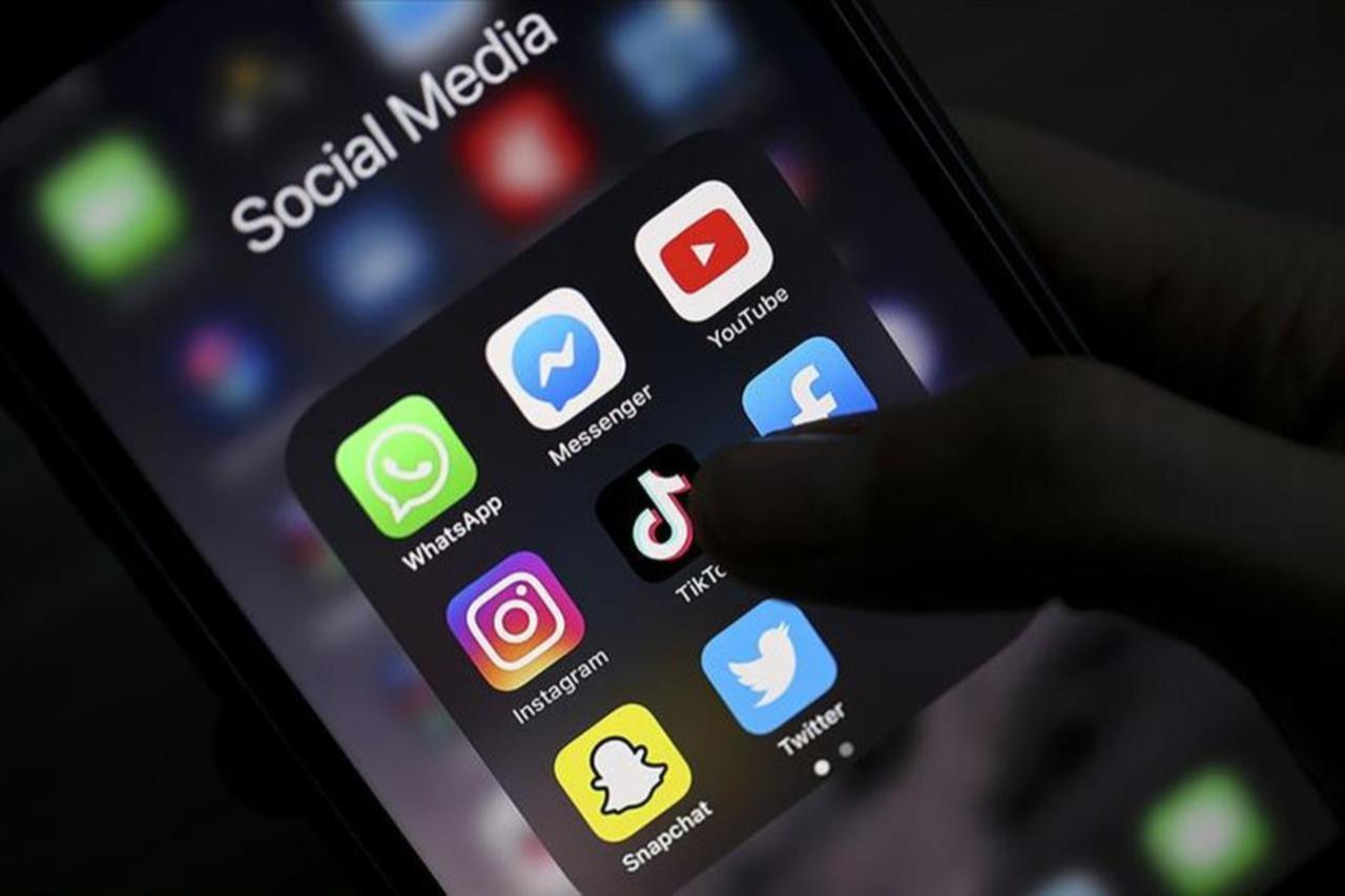 Australian teens challenge under-16 social media ban in high court