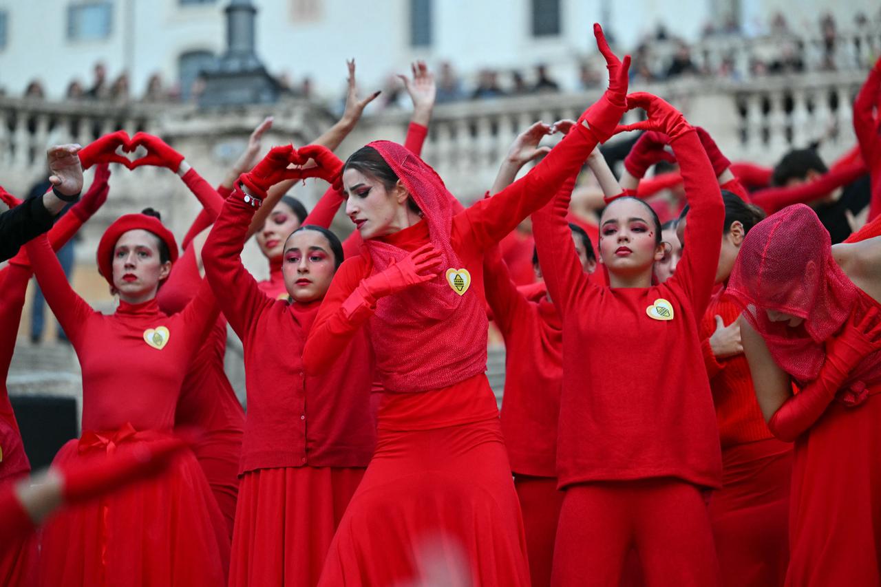 Italy introduces life sentence for femicide, labels it 'specific crime'