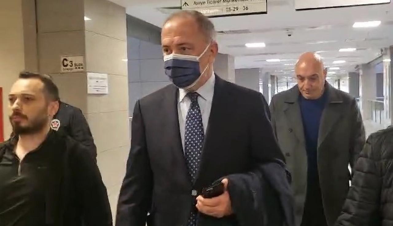 Photo shows Turkish journalist Fatih Altayli at courthouse in Istanbul, Türkiye, on June 22, 2025. (IHA Photo)