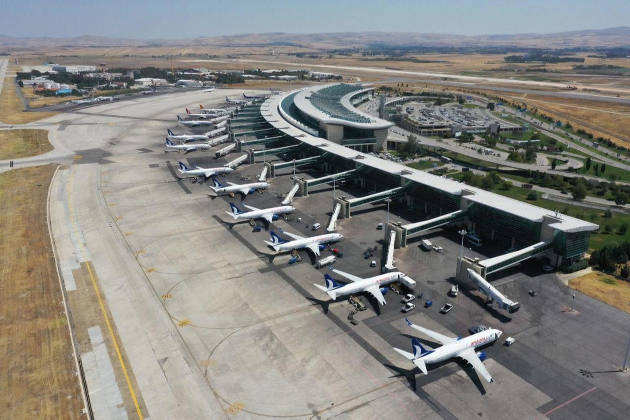 Aerial view of Istanbul Airport during ground operations in Türkiye, November 16, 2024. (AA Photo)