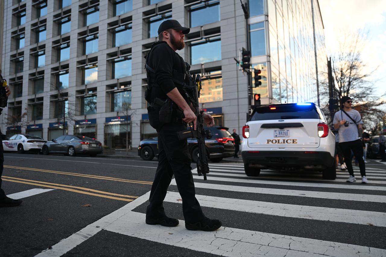 Security forces take measures after two members of the US National Guard were shot and "critically wounded" near the White House in Washington DC, United States on Nov. 26, 2025. (AA Photo)