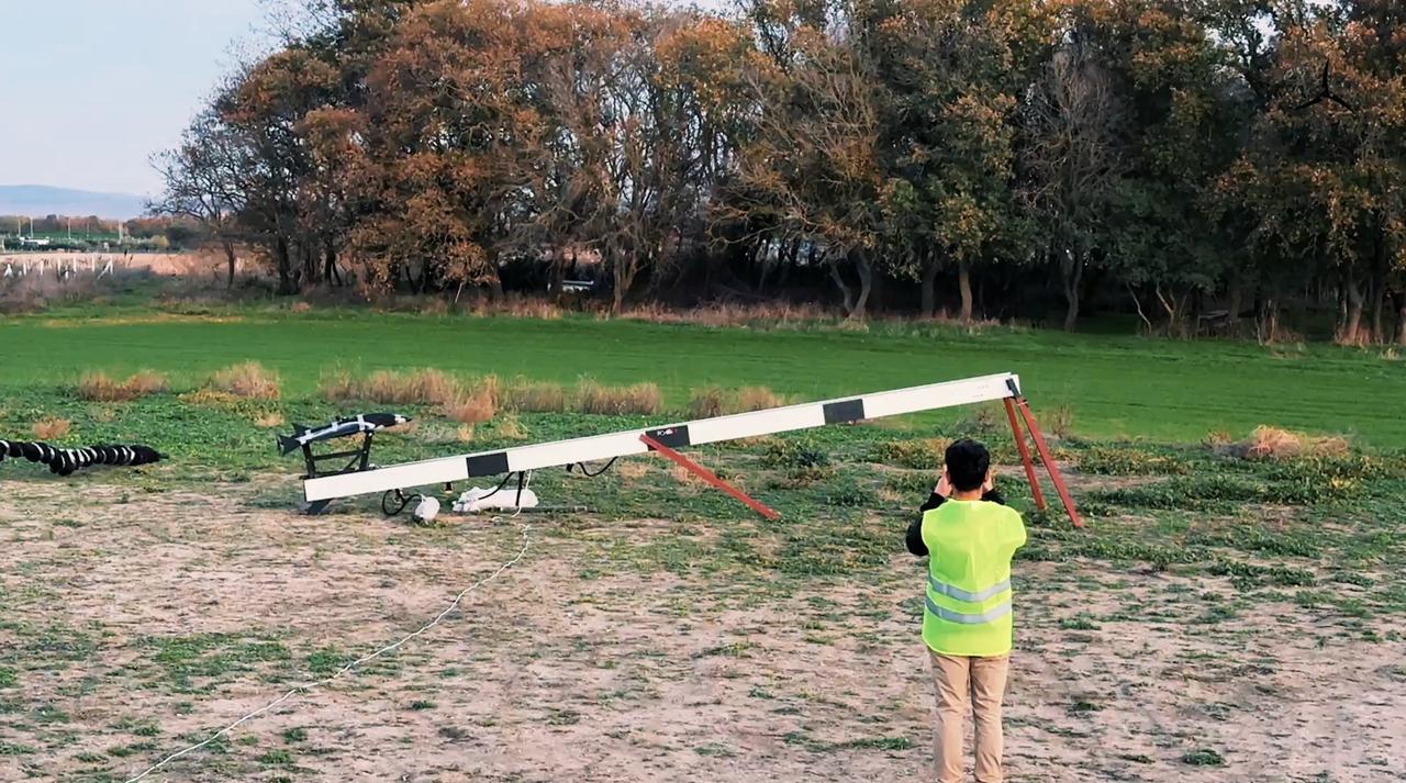 Türkiye’s defense industry has introduced the new fixed-wing kamikaze swarm UAV SKYDAGGER TOYCA 05, and in a Baykar–SkyDagger collaboration, Bayraktar KALKAN DİHA successfully deployed seven SkyDagger FPV kamikaze drones in Ankara, Türkiye on Nov. 27, 2025. (AA Photo)