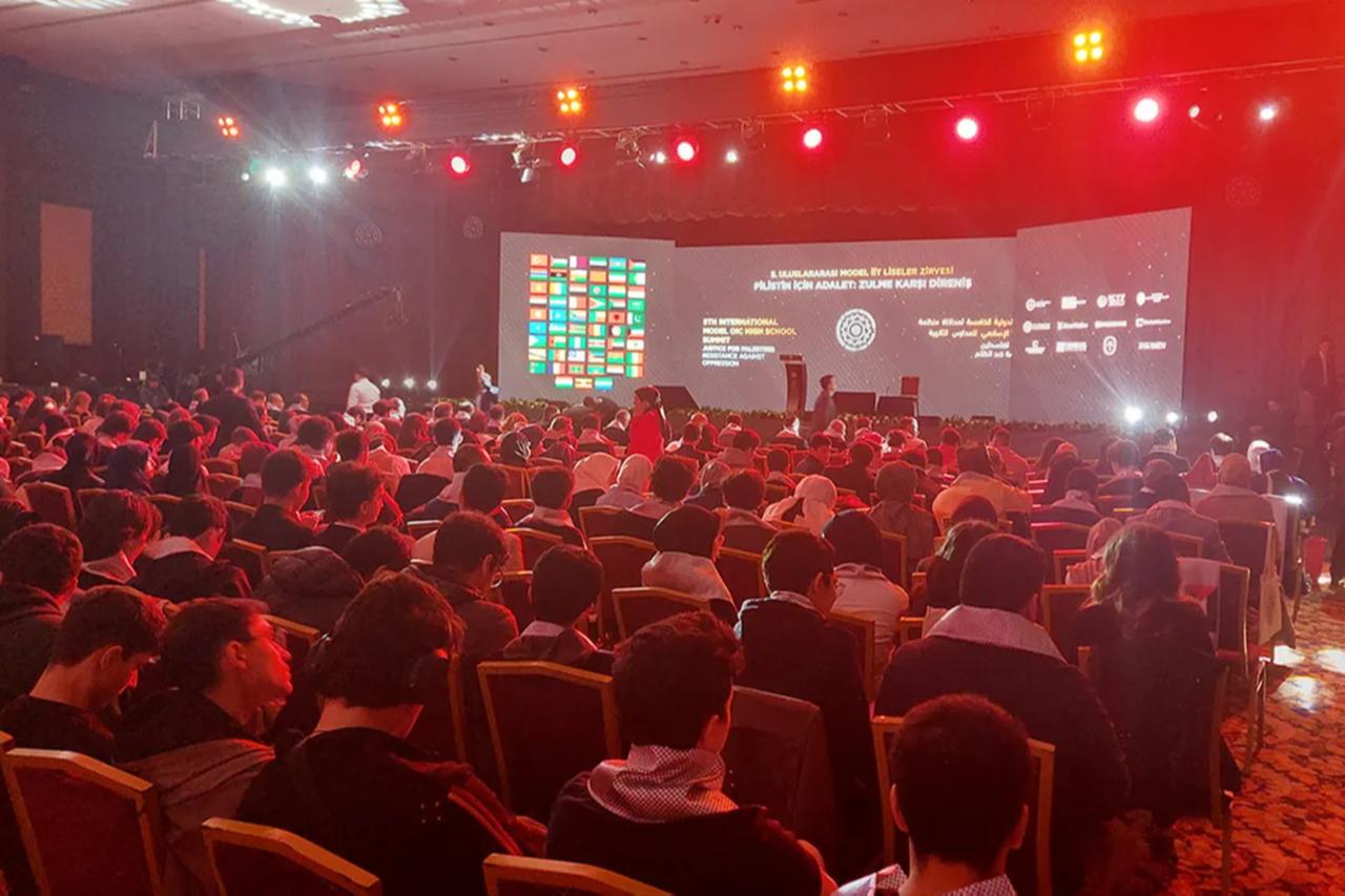 Islamic Cooperation Youth Forum gathers students from 55 countries, resolutions to be sent to UN