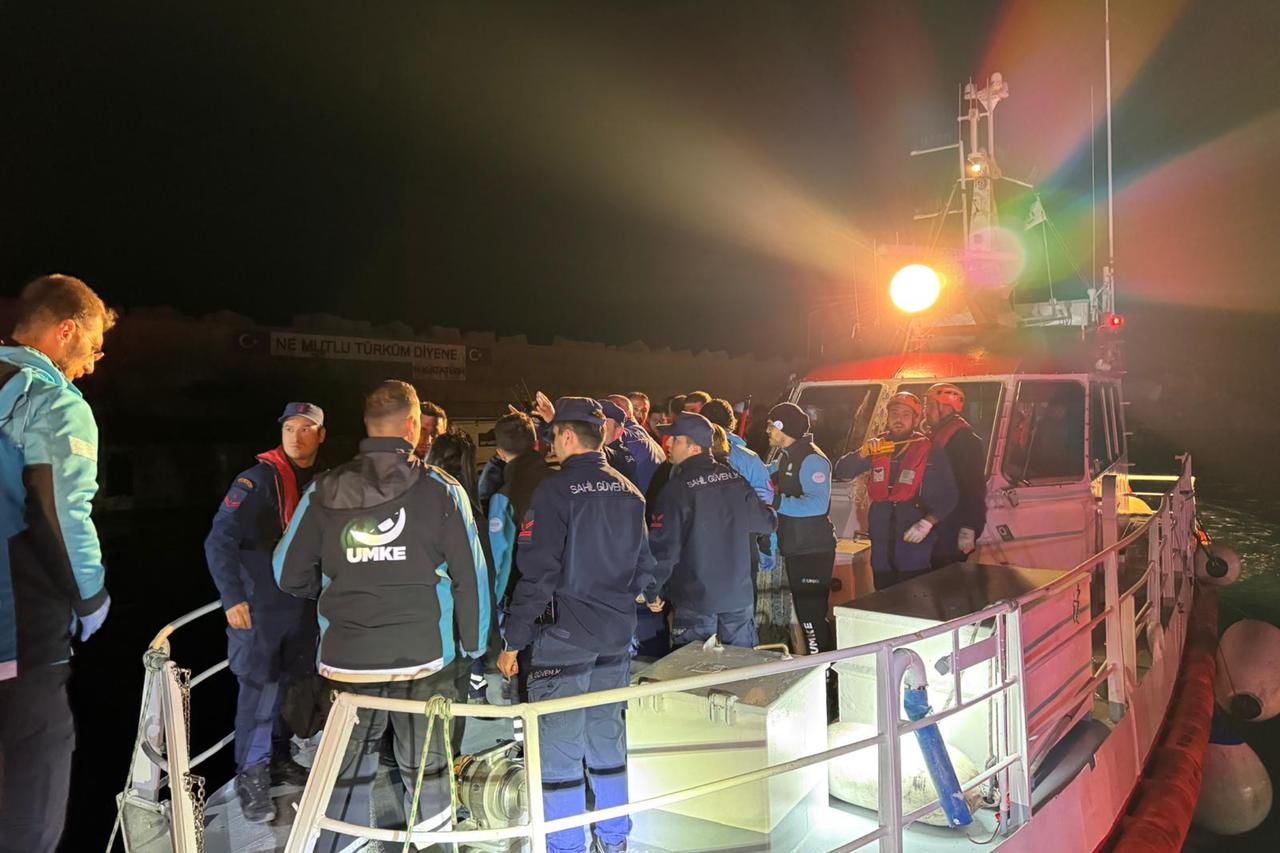 Türkiye shares status of KAIROS, VIRAT ships after explosion, drone attack