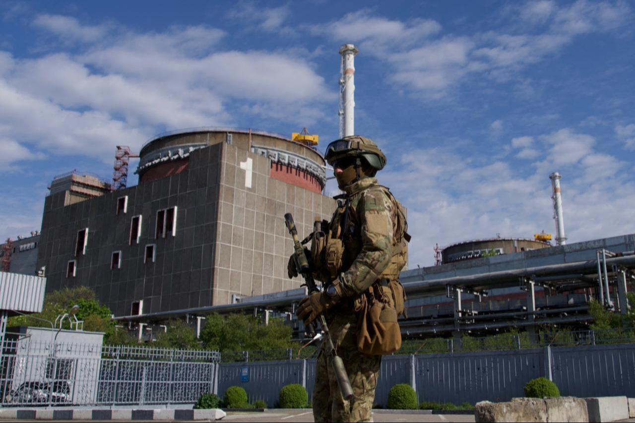 A Russian serviceman patrols the territory of the Zaporizhzhia Nuclear Power Station in Energodar on May 1, 2022. (AFP Photo)