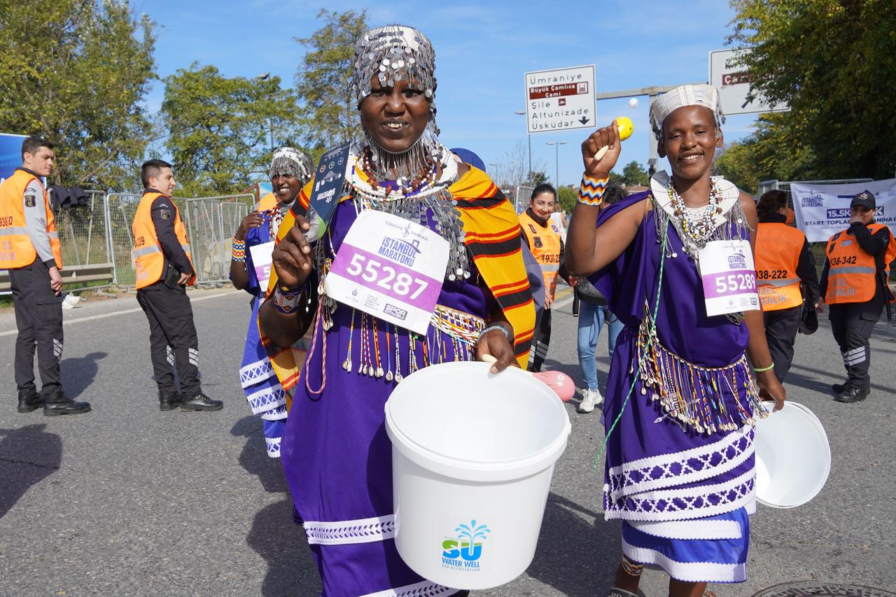 A special awareness campaign was carried out during the marathon to highlight the water crisis affecting millions in Africa. Istanbul, Türkiye, November 2, 2025. (AA Photo)