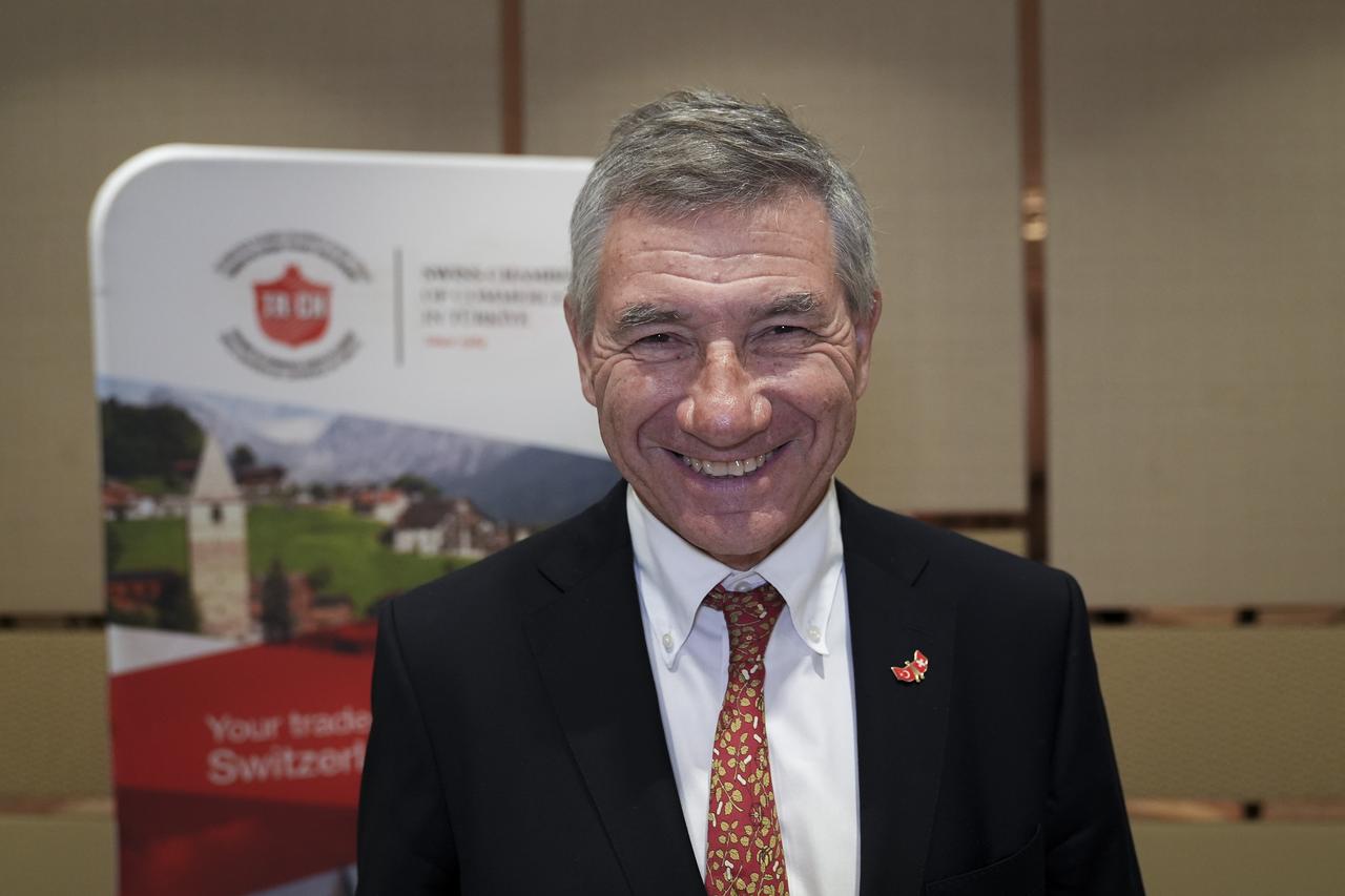 Switzerland Global Enterprise'ın başkan yardımcısı Francois Gabella, 3 Kasım 2025'te İstanbul'da düzenlenen 19. Türkiye-İsviçre Ekonomi Forumu'na katılıyor. (AA Fotoğraf)
