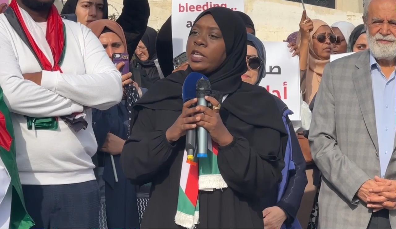 Maha Bakhit, one of the Sudanese protesters, attends a demonstration held to show solidarity over the humanitarian crisis in Sudan, Istanbul’s Beyazit Square on Nov. 2, 2025. (AA Photo)