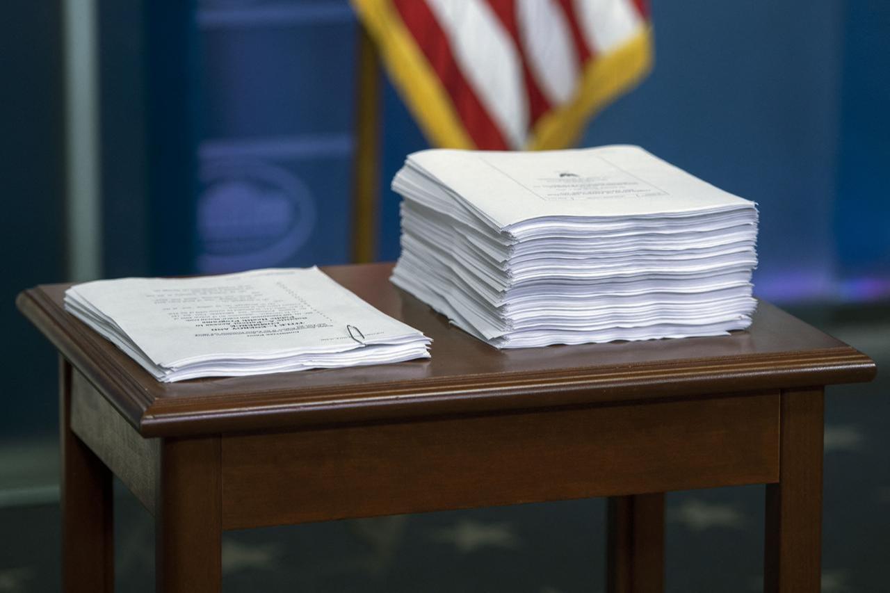Documents outlining proposed U.S. government spending plans are seen on a table at the White House in Washington, D.C., March 7, 2017. (AFP Photo)