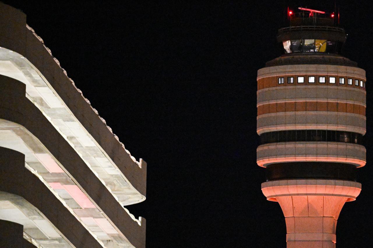 The air traffic control tower is seen at Orlando International Airport in Orlando, Florida, October 31, 2025. (AFP Photo)