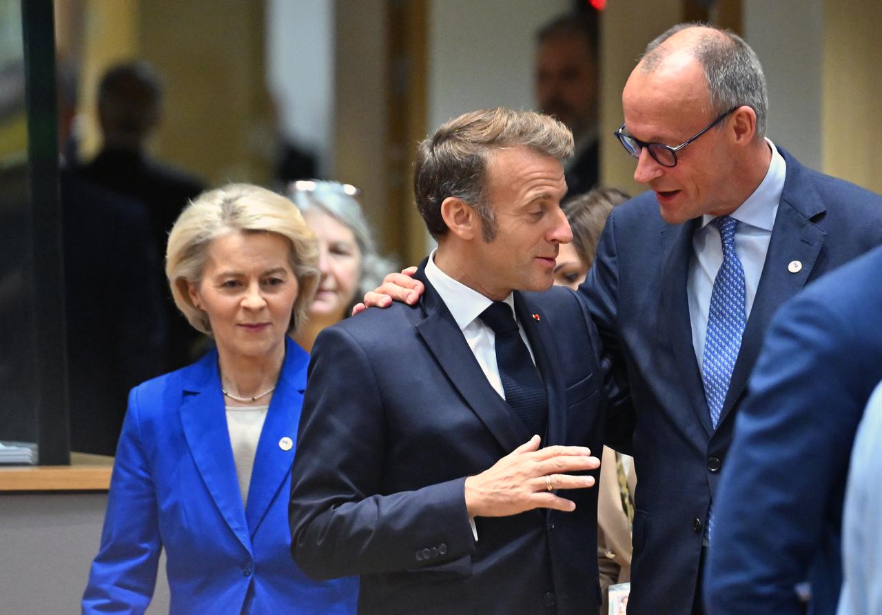 German Chancellor Friedrich Merz (R) and French President Emmanuel Macron (L) attend the European Union (EU) Leaders’ Summit on Ukraine and security issues in Brussels, Belgium, on Oct. 23, 2025. (AA Photo)