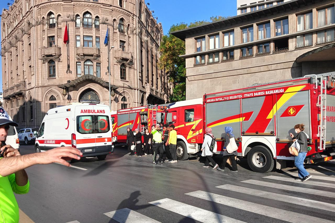 Gas buildup triggers explosion at Social Sciences University of Ankara; 6 hospitalized