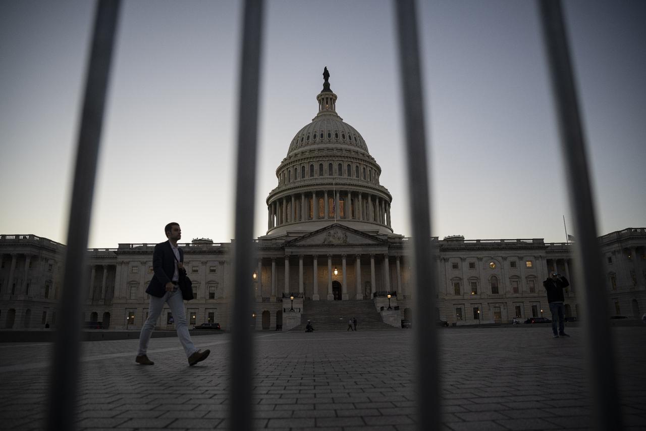US government shutdown becomes longest in history, reaches 36th day