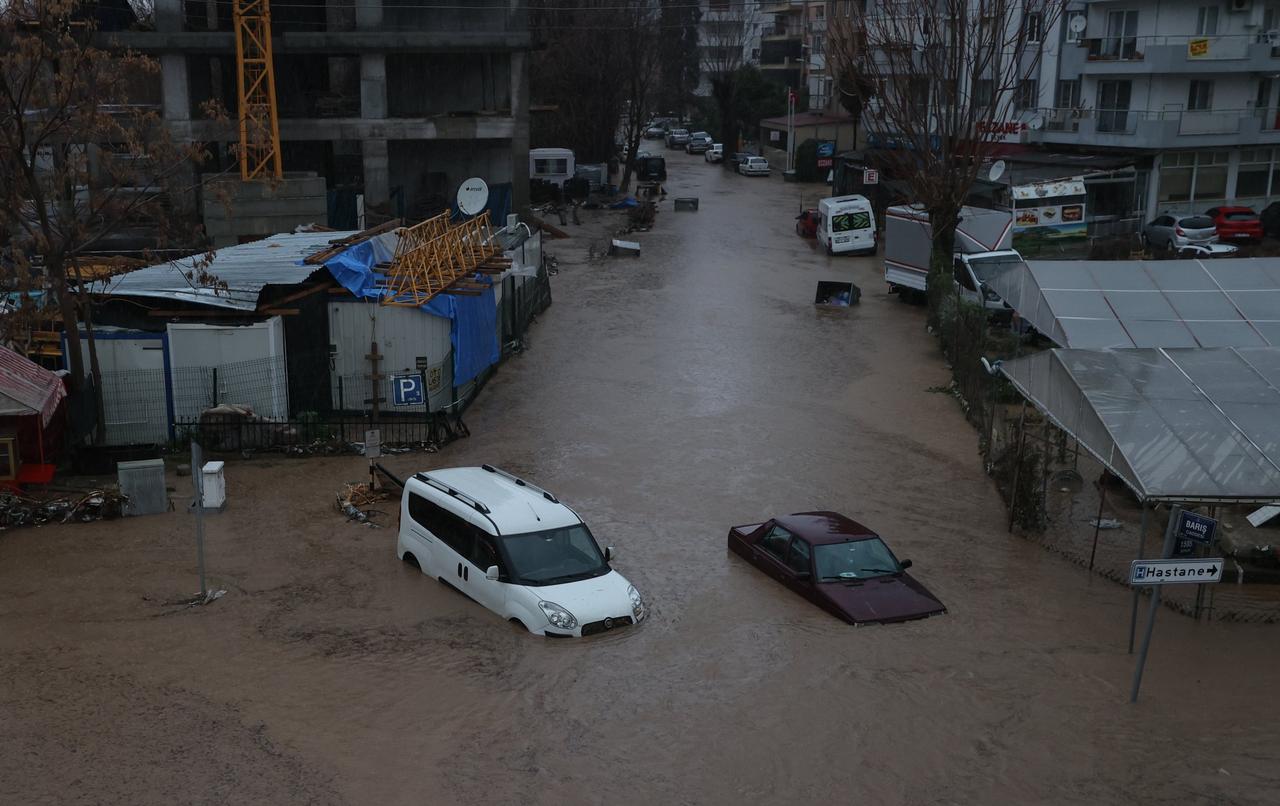 Vehicles submerged in floodwaters in the Karşıyaka district, Izmir, western Türkiye, Feb. 2, 2021. (AA Photo)