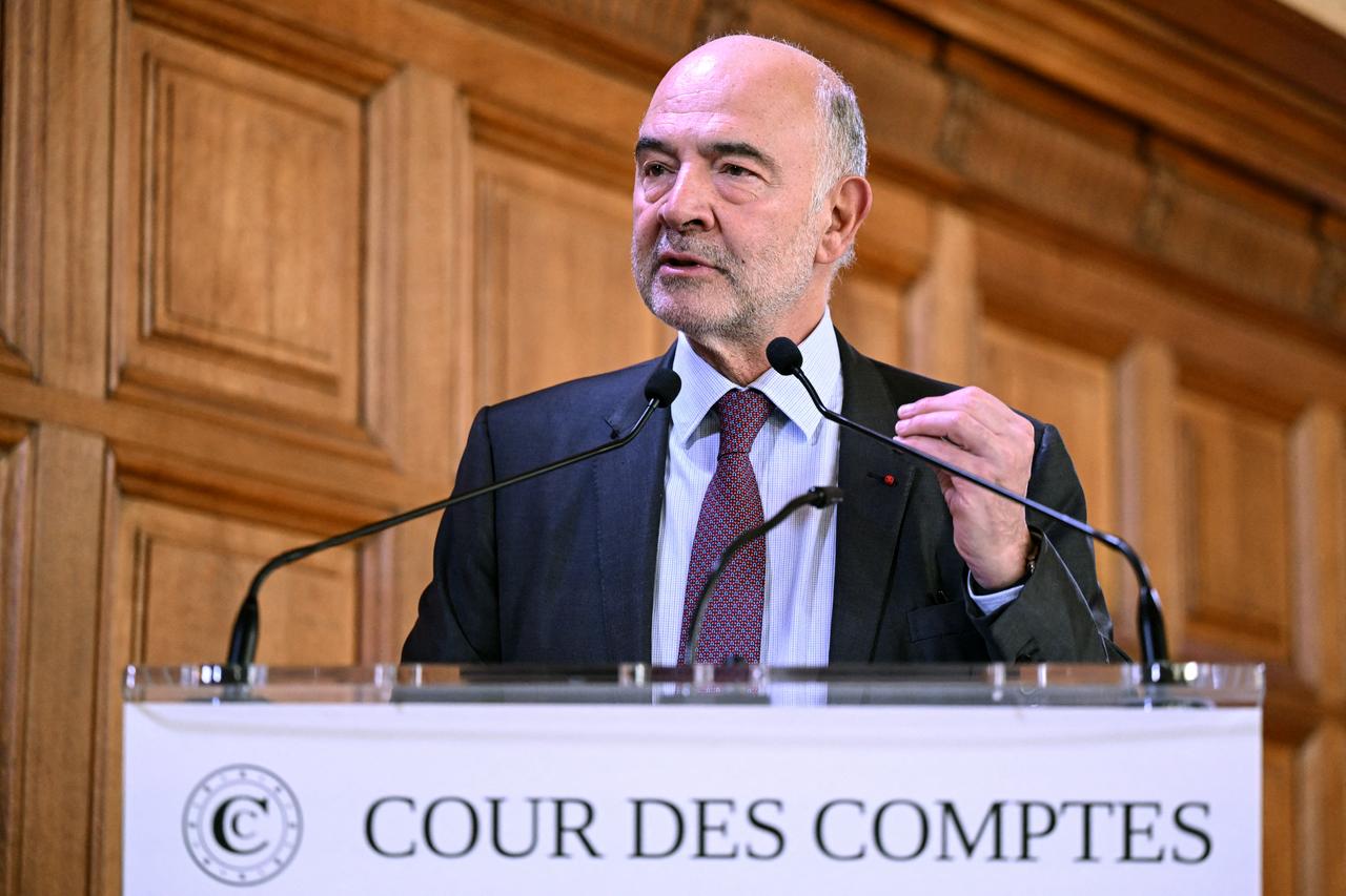 French Court of Accounts first President Pierre Moscovici speaks during the presentation of the Louvre report in Paris, France, November 6, 2025. (AFP Photo)