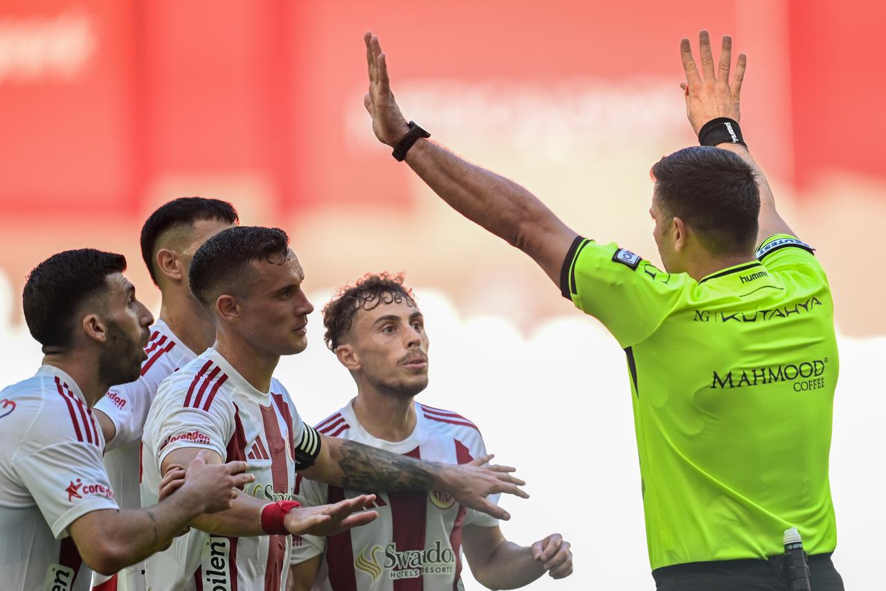 18 detained, including Turkish club president, amid widening referee betting scandal