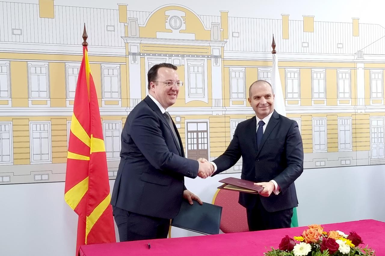 Bulgaria, North Macedonia seal deal for cross-border rail link