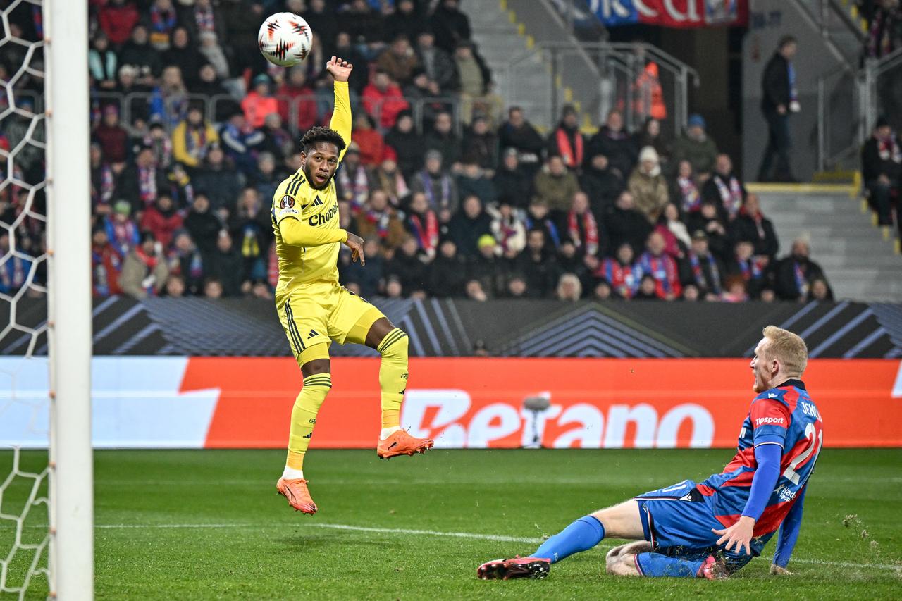 Fenerbahce and Viktoria Plzen play out 0-0 stalemate in Europa League