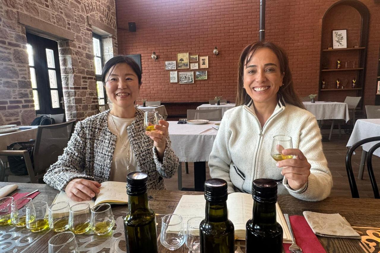 Japanese chef blends Turkish olive oils, introduces them to East Asian cuisine