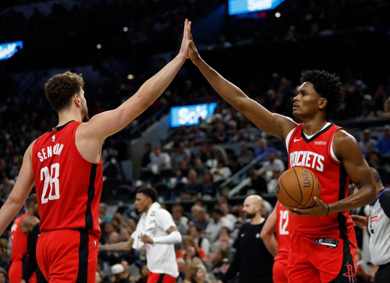 Alperen Sengun #28 of the Houston Rockets is congratulated by Amen Thompson #1 in the game against the San Antonio Spurs during an NBA Cup game in the second half at Frost Bank Center in San Antonio, Texas, November 7, 2025. (AFP Photo)