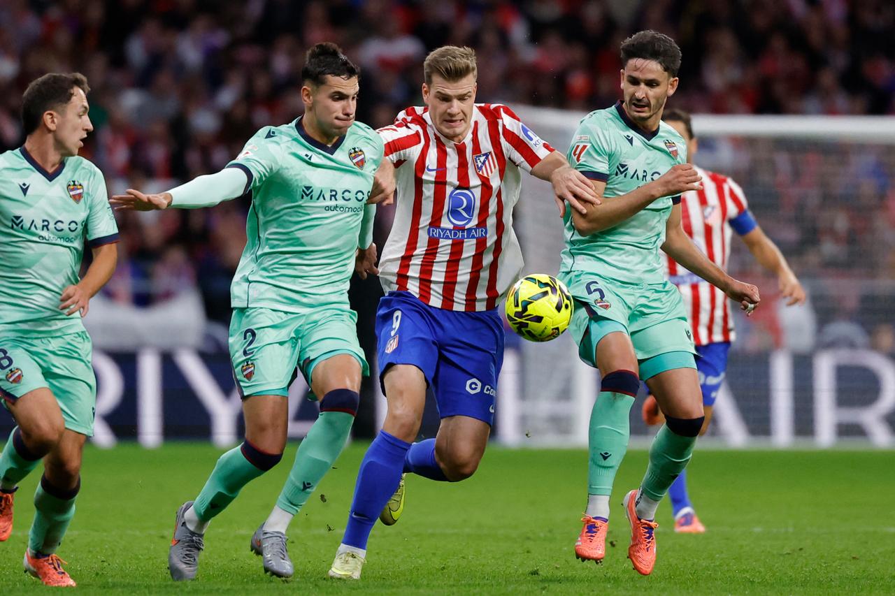 Fenerbahce reportedly targets Norwegian striker Sorloth to replace En-Nesyri