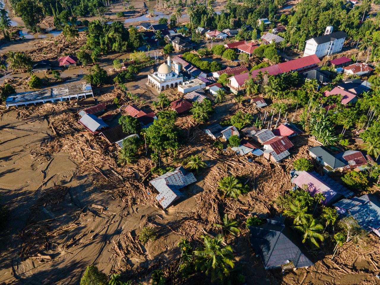 An aerial photograph captures the flood destruction in Meureudu. Aceh, Indonesia, November 30, 2025. (AFP Photo)