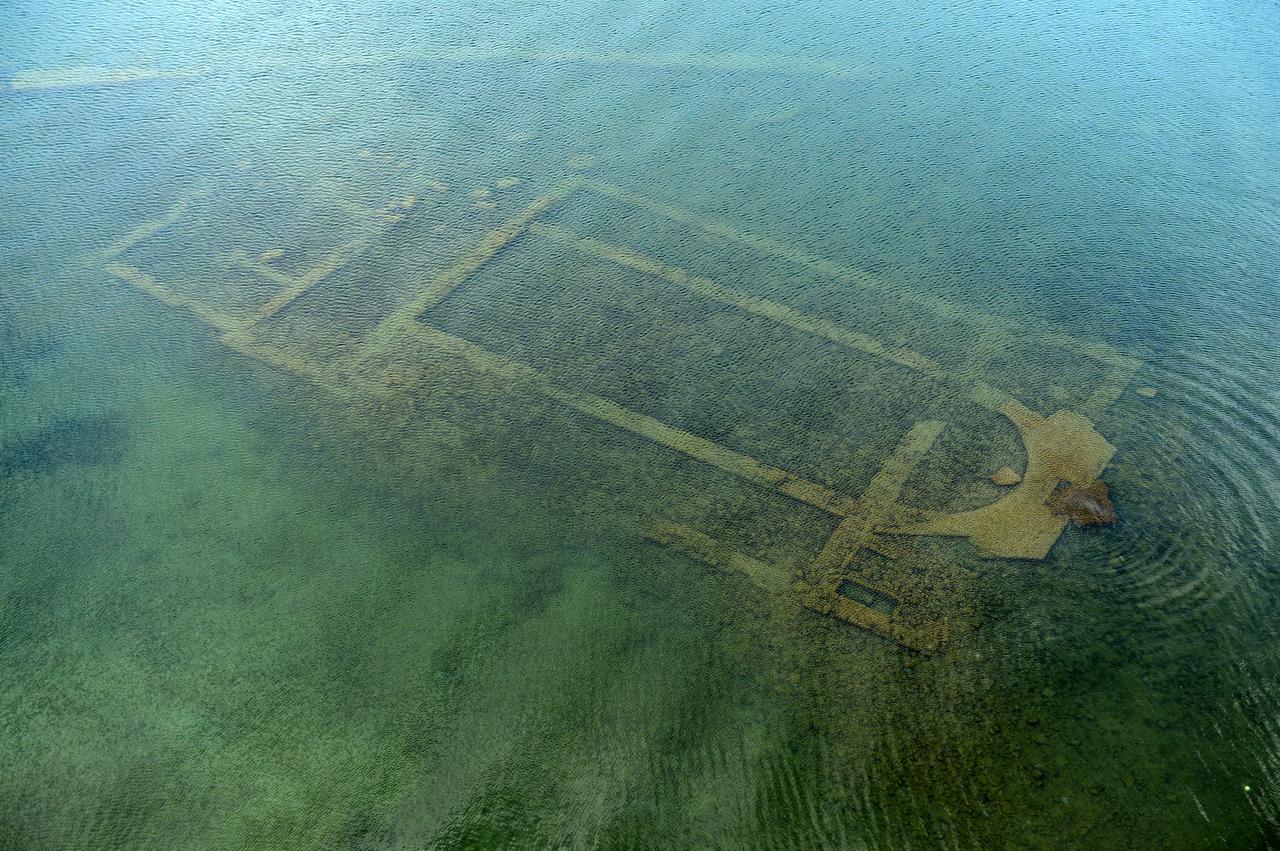 An aerial view of a basilica formed 600 years old Church remain in a 1,5 to 2 meters depth, 20 meters offshore Lake Iznik in Iznik district of Bursa, Türkiye, Aug. 12, 2018. (AA Photo)