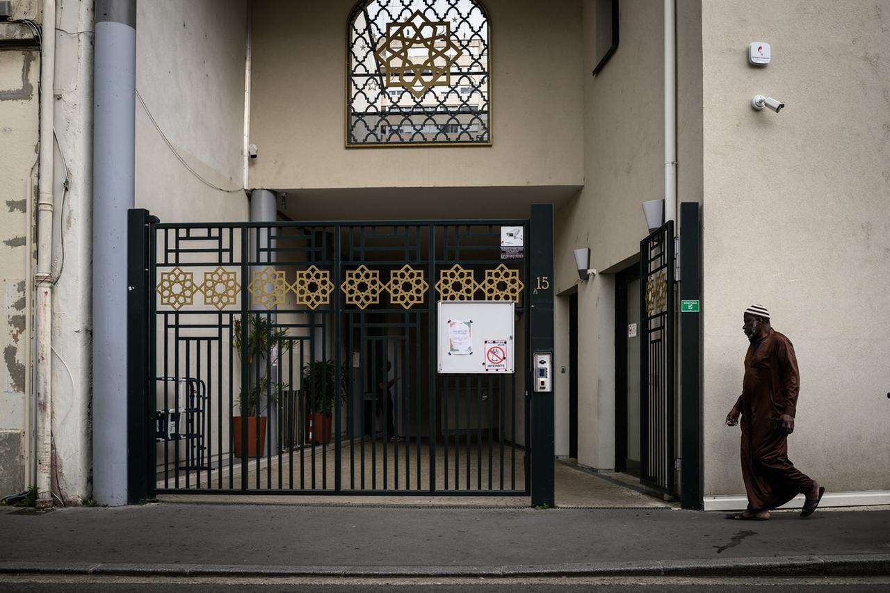 A faithful enters the Errahma mosque in Villeurbanne, central France, on June 3, 2025. (AFP Photo)