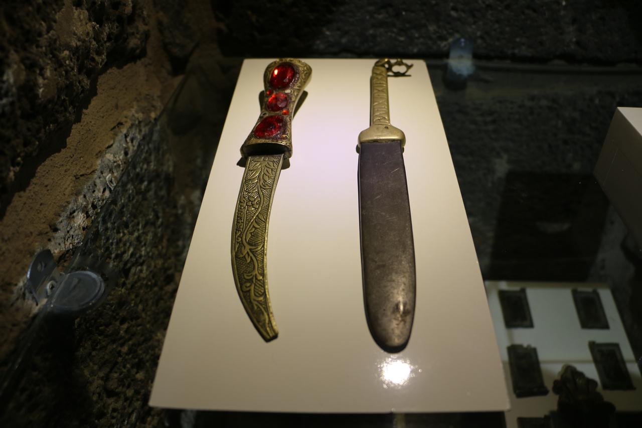 Forged daggers with decorative handles seized in anti-smuggling operations and later prepared for display by museum specialists, Dec. 1, 2025. (IHA Photo)