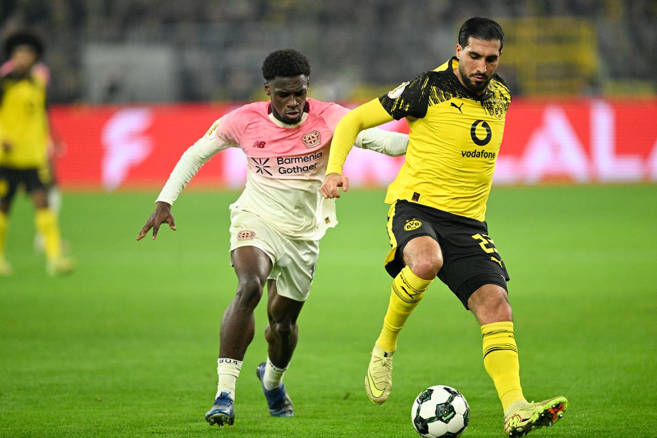 Besiktas, Fenerbahce, Galatasaray to race for Dortmund's Emre Can: Report