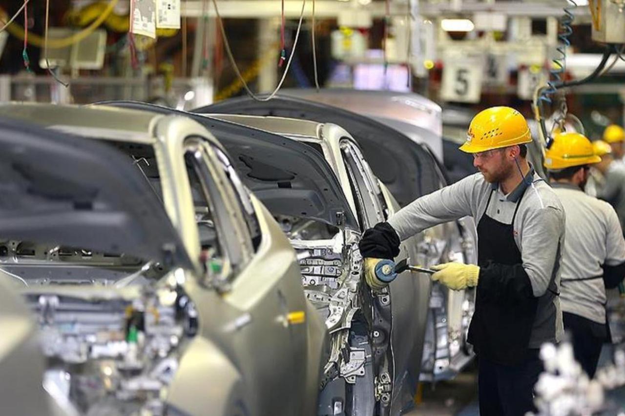 Türkiye's industrial output slows in October as labor-intensive sectors lag