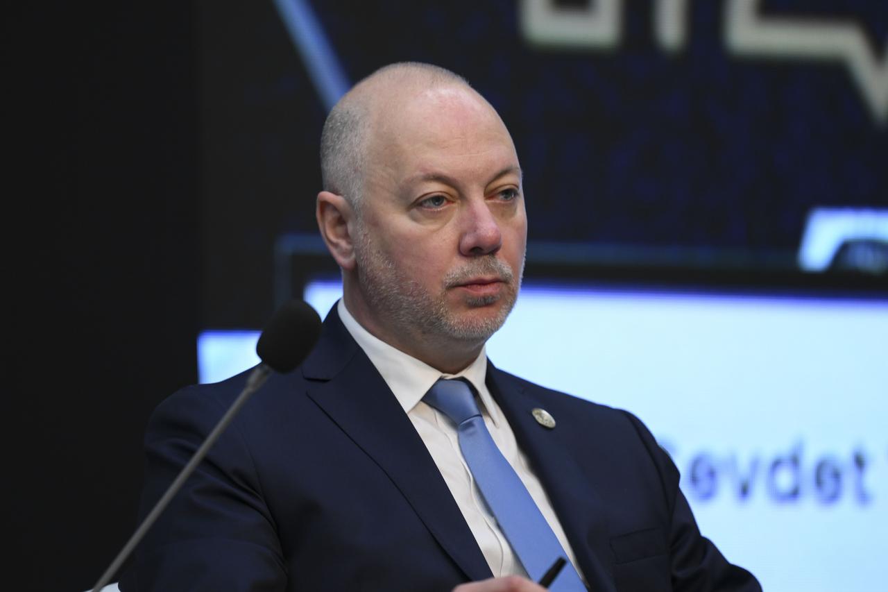 Bulgaria's Prime Minister Rosen Zhelyazkov attends the "Leaders' Panel" as part of the 4th Antalya Diplomacy Forum (ADF2025) in Antalya, Türkiye on April 11, 2025. (AA Photo)