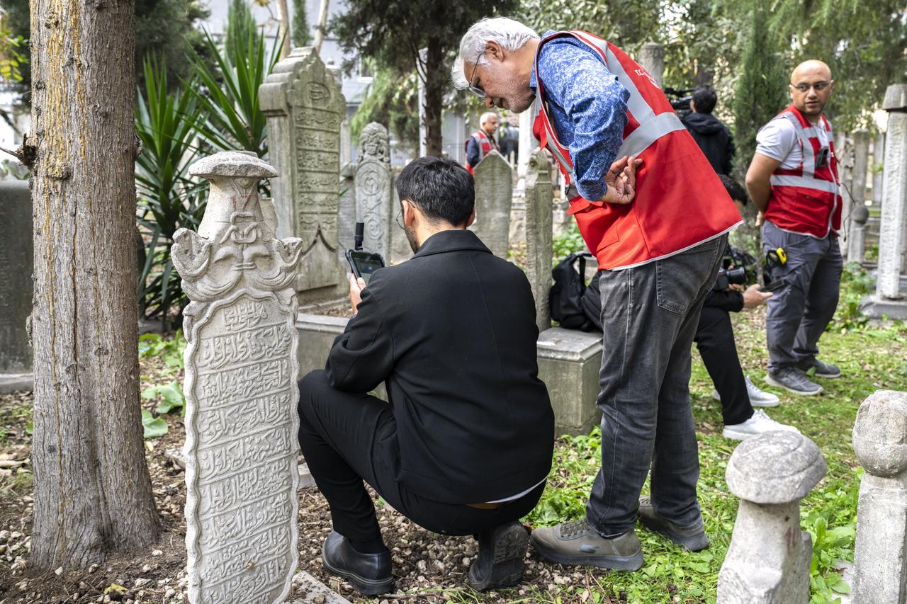 Istanbul’s historic tombstones enter digital age with nationwide inventory project
