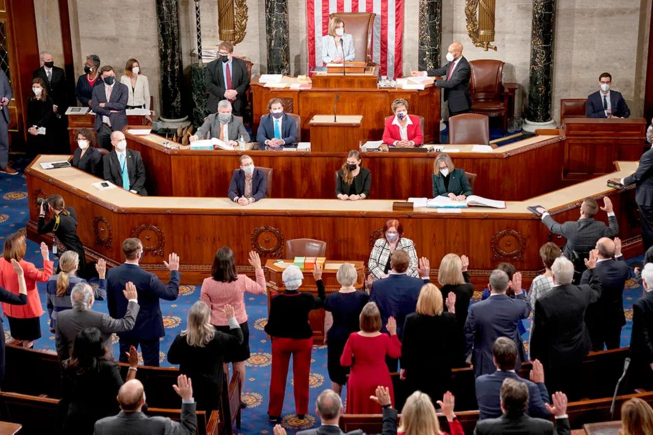 Syria eyes return to global banking system as Caesar Act lifted