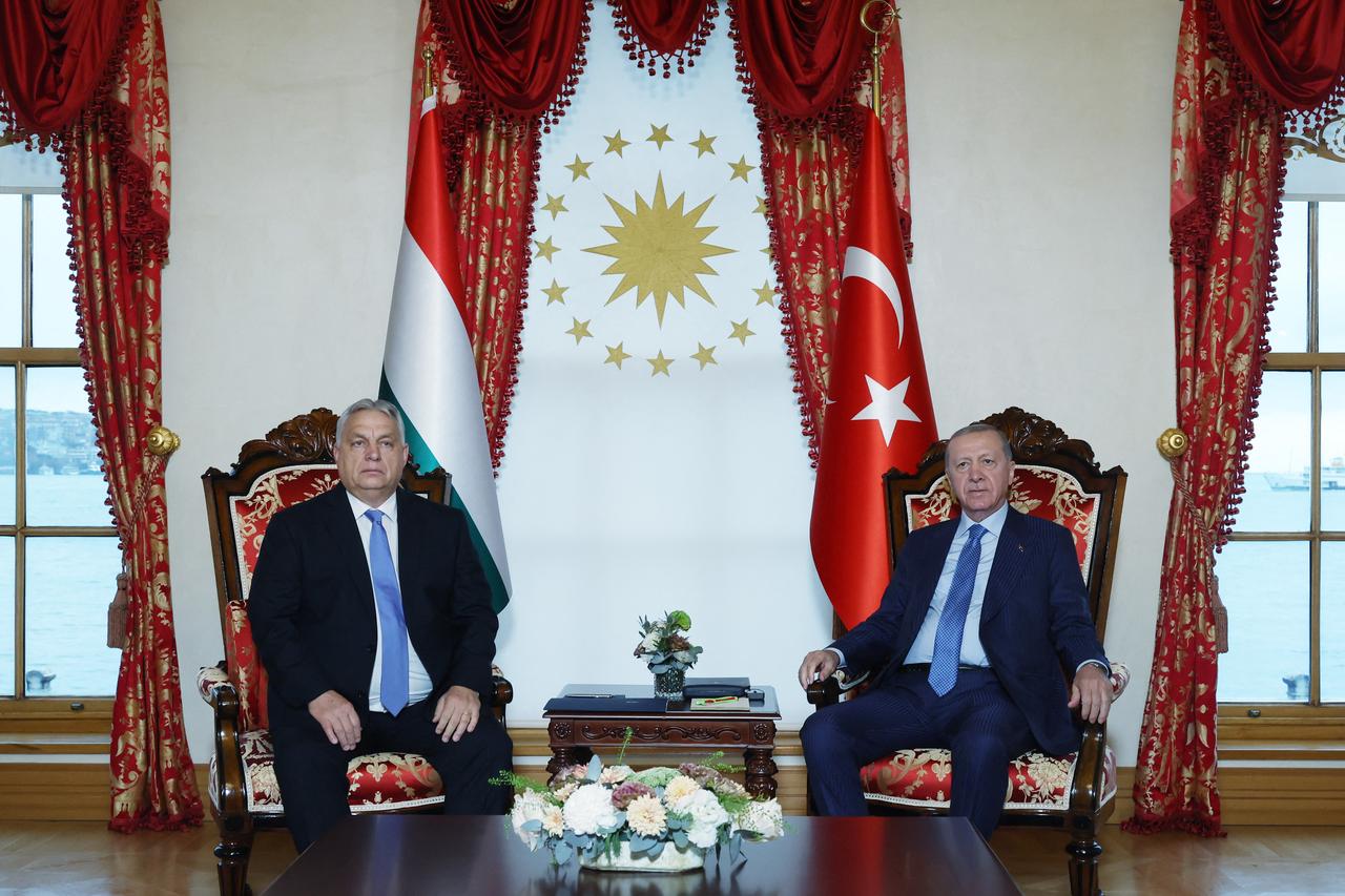 This handout photograph taken and released by the Turkish presidential press service on December 8, 2025, shows Turkey's President Recep Tayyip Erdogan (R) meeting with Hungary's Prime Minister Viktor Orban in Istanbul. (AFP Photo)