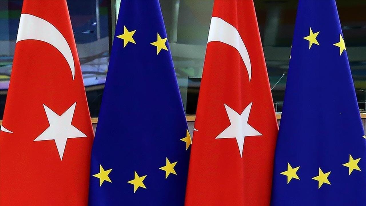 File photo shows the flags of Türkiye and the European Union displayed side by side, photo accessed on Dec. 30, 2024. (AA Photo)