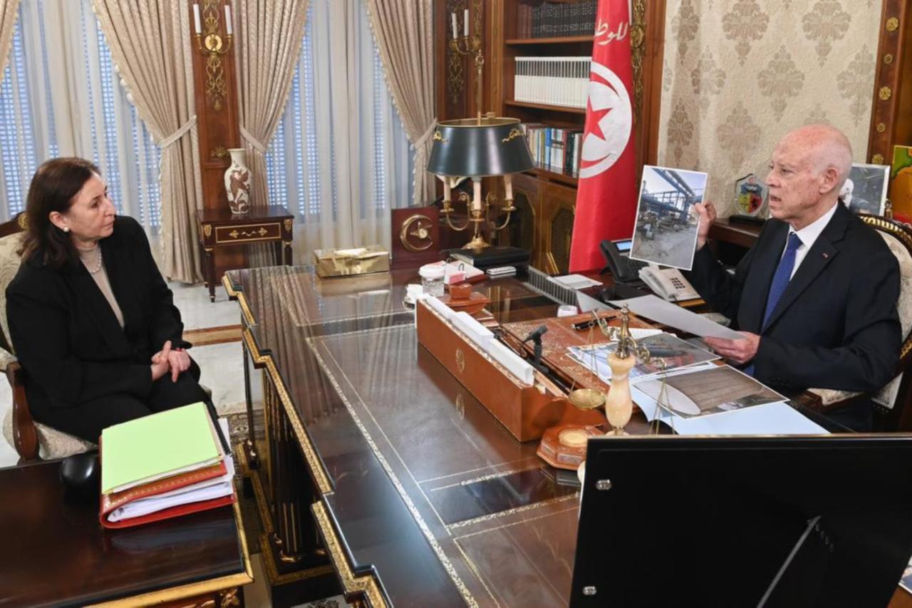 Tunisian President Kais Saied, during his meeting with Prime Minister Sarah Zaafrani, presented the extent of the damage caused by the ongoing protests in the city of Gabes, Octobar 21 ,2025 . (Photo via Presidency of Tunisia)