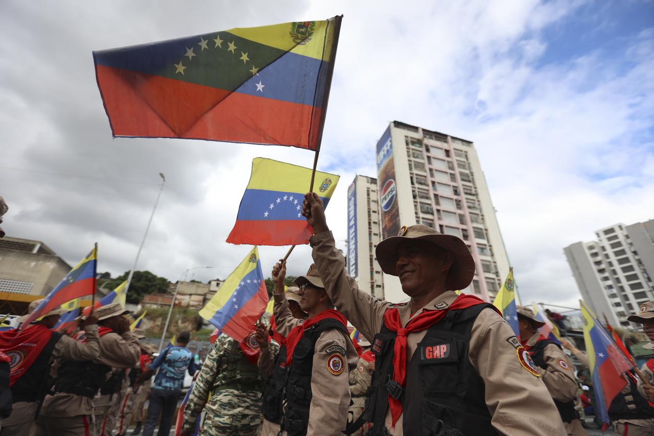 Venezuela defense minister accuses US of seeking war in Caribbean, Latin America