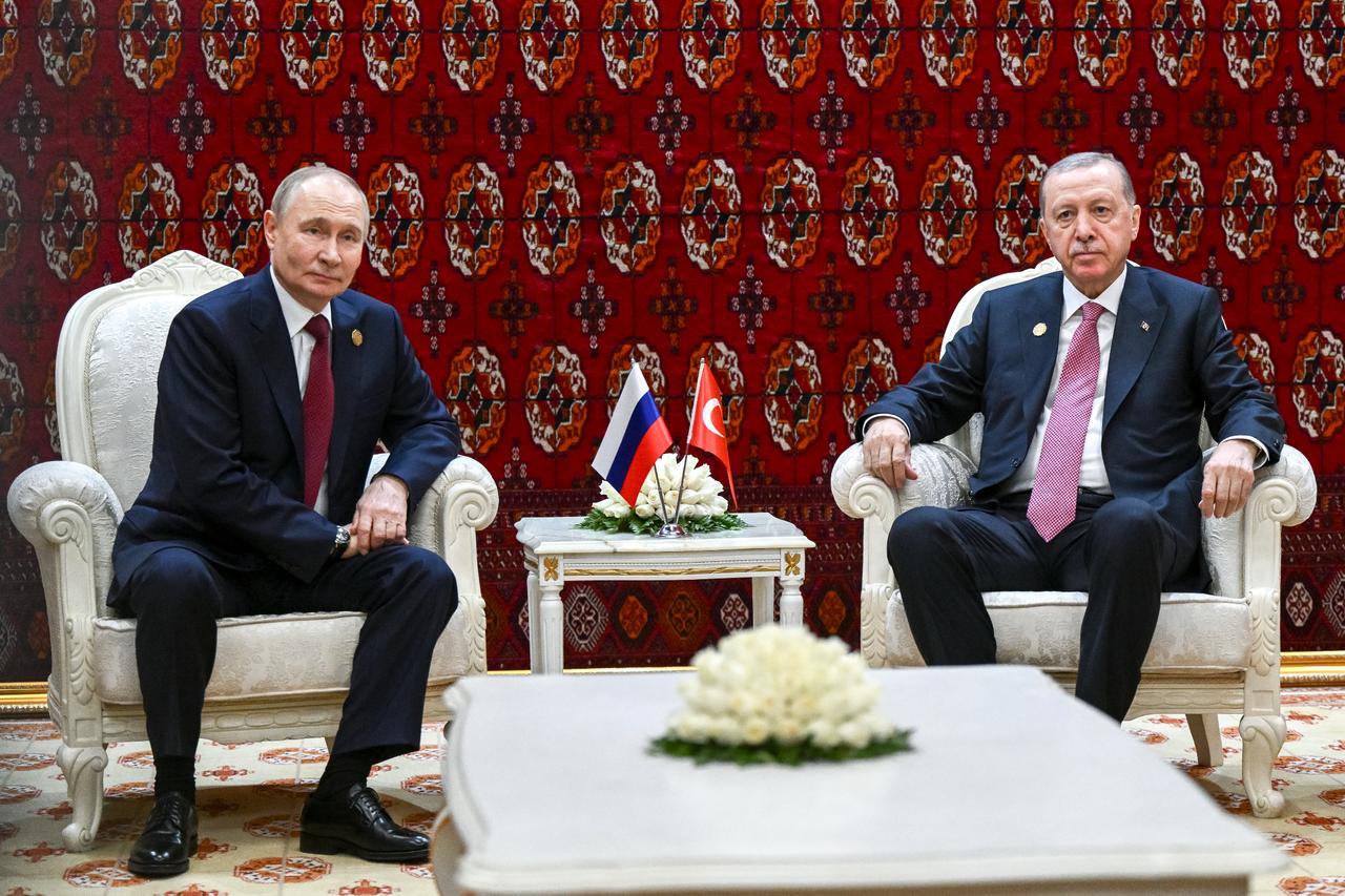 Kremlin defends 90-minute Putin-Erdogan meeting as addressing sensitive topics