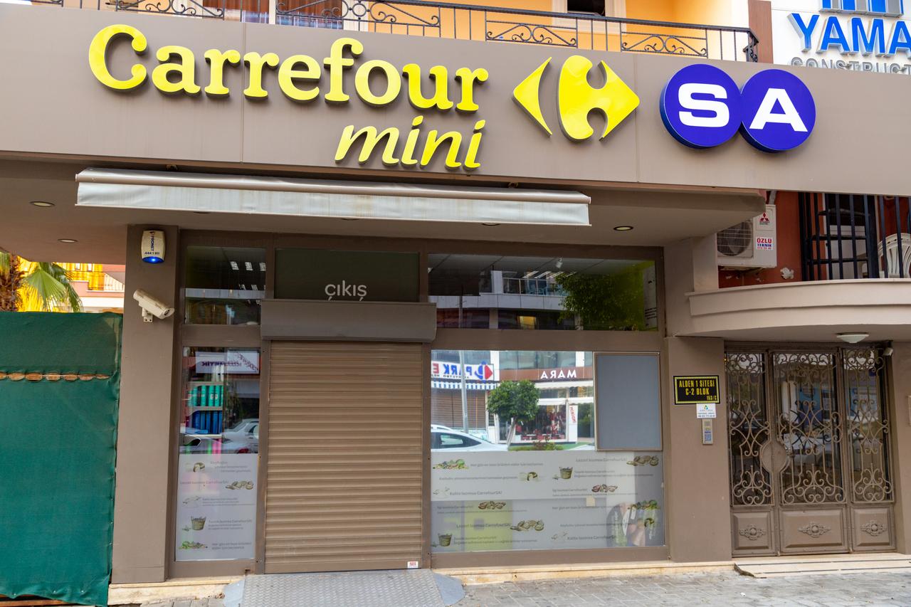 Türkiye’s Sabanci Holding explores possible CarrefourSA exit in talks with local rivals