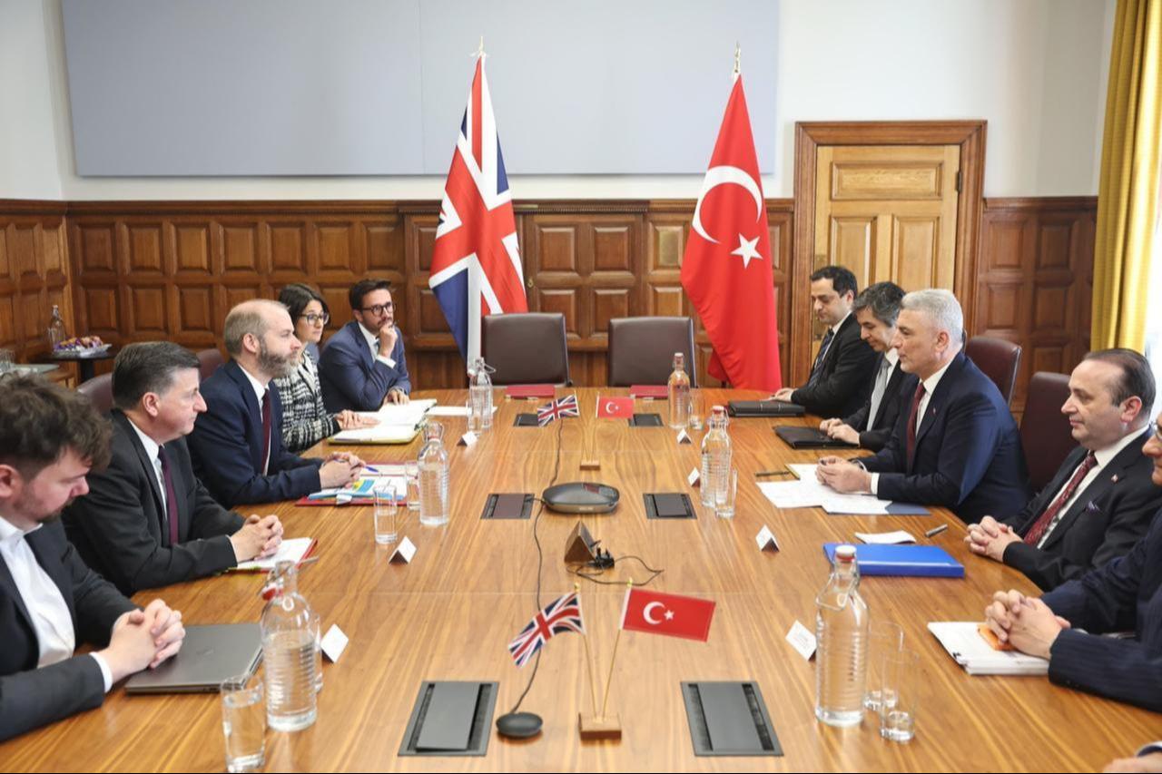 Turkish Trade Minister Omer Bolat meets with UK Secretary of State for Business and Trade Jonathan Reynolds and their delegations during bilateral talks in London, UK on May 7, 2025. (Photo via X/omerbolatTR)