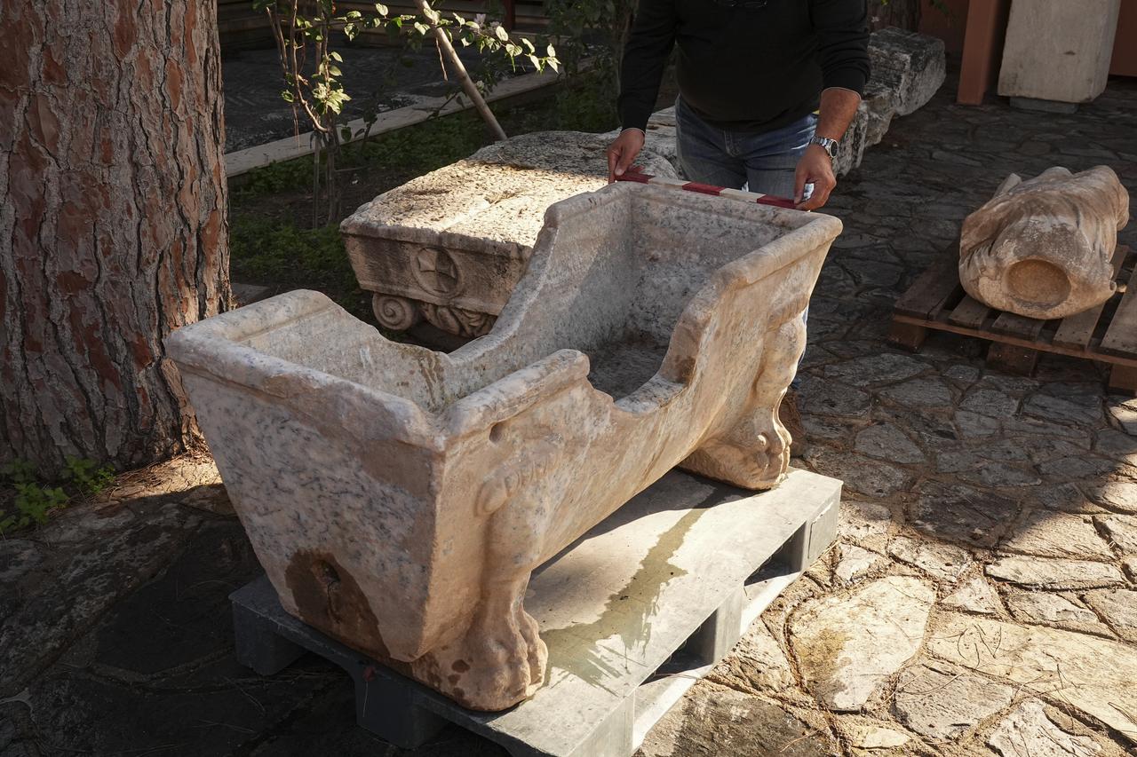 Excavation works continue at the ancient city of Ephesus, which is on the UNESCO World Heritage List, as a Roman-era marble bathtub was discovered in Izmir, Türkiye, Dec. 14, 2025. (AA Photo)
