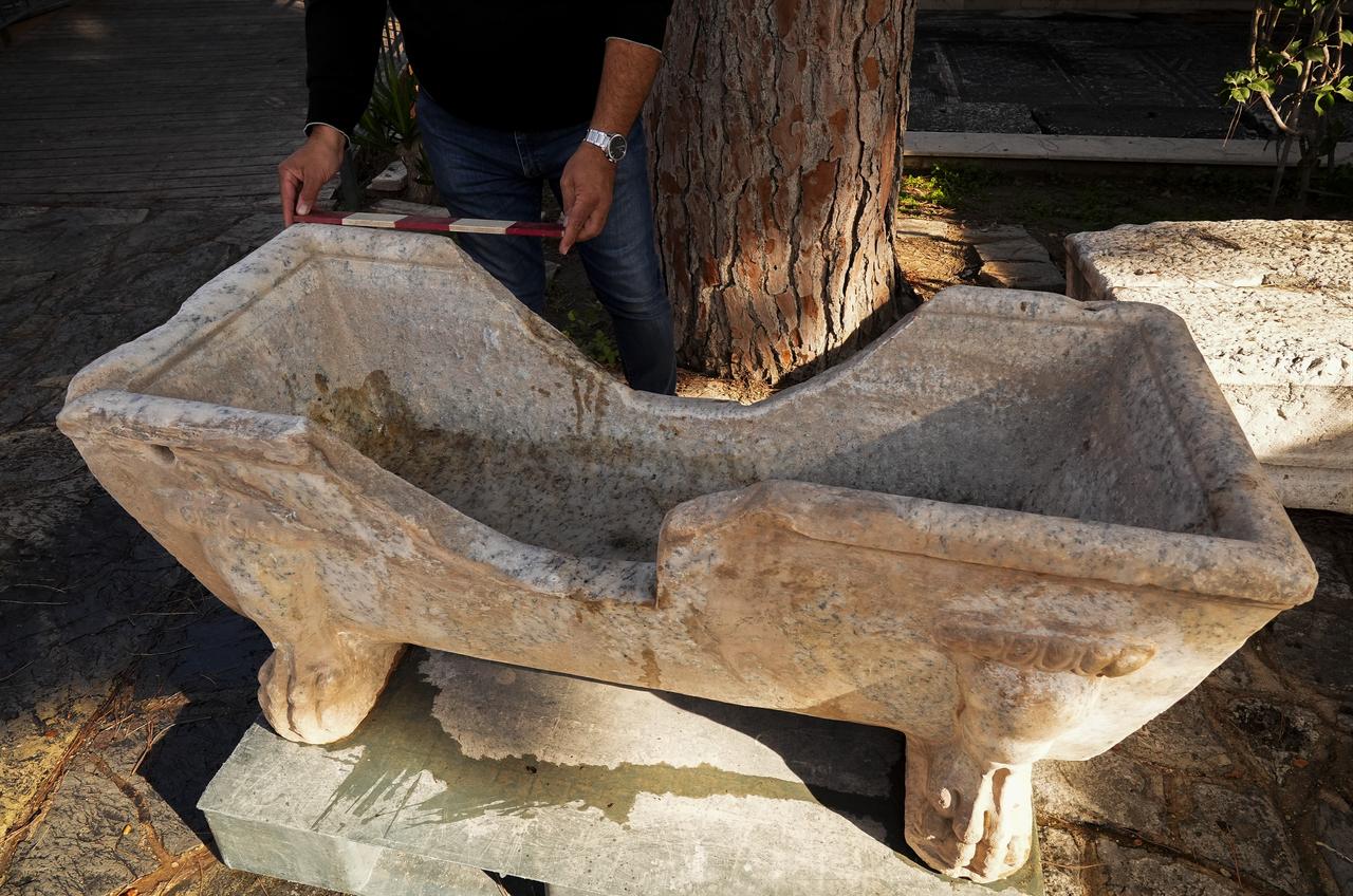 Excavation works continue at the ancient city of Ephesus, which is on the UNESCO World Heritage List, as a Roman-era marble bathtub was discovered in Izmir, Türkiye, Dec. 14, 2025. (AA Photo)