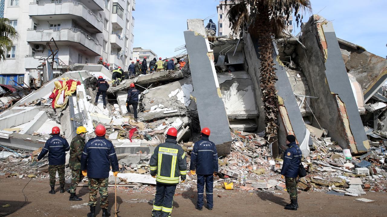 Following the earthquakes on February 6, 2023, search and rescue teams continue their operations at the Ezgi Apartment in Kahramanmaras, Türkiye. (AA Photo)