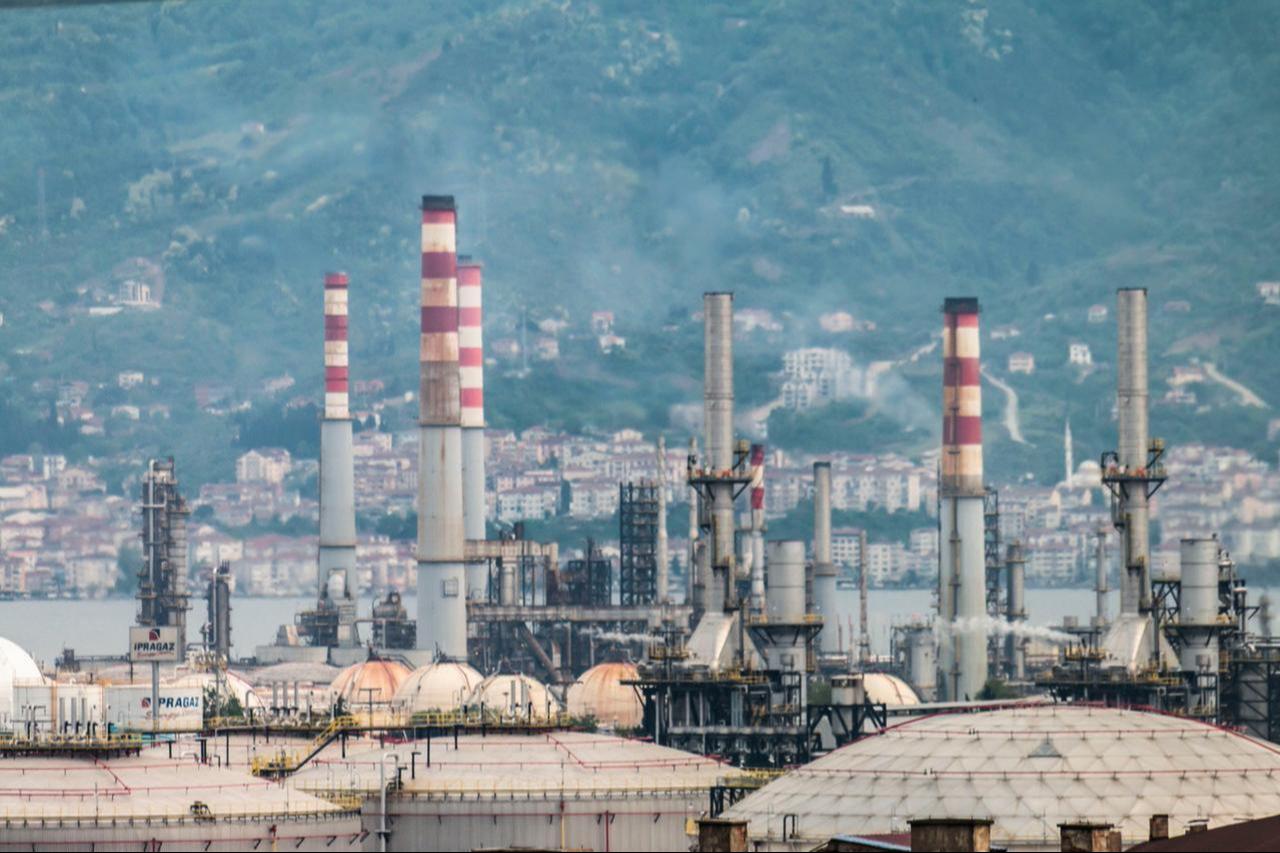 A view of Tupras petroleum refinery, Türkiye’s largest, located in Izmit, Kocaeli. (Adobe Stock Photo)