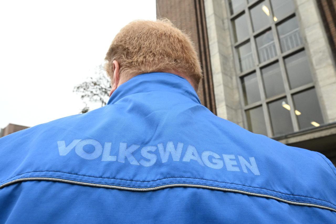 An employee of German car maker Volkswagen (VW) attends an information event by workers' representatives focusing on their management's latest savings proposals, on Oct. 28, 2024. (AFP Photo)
