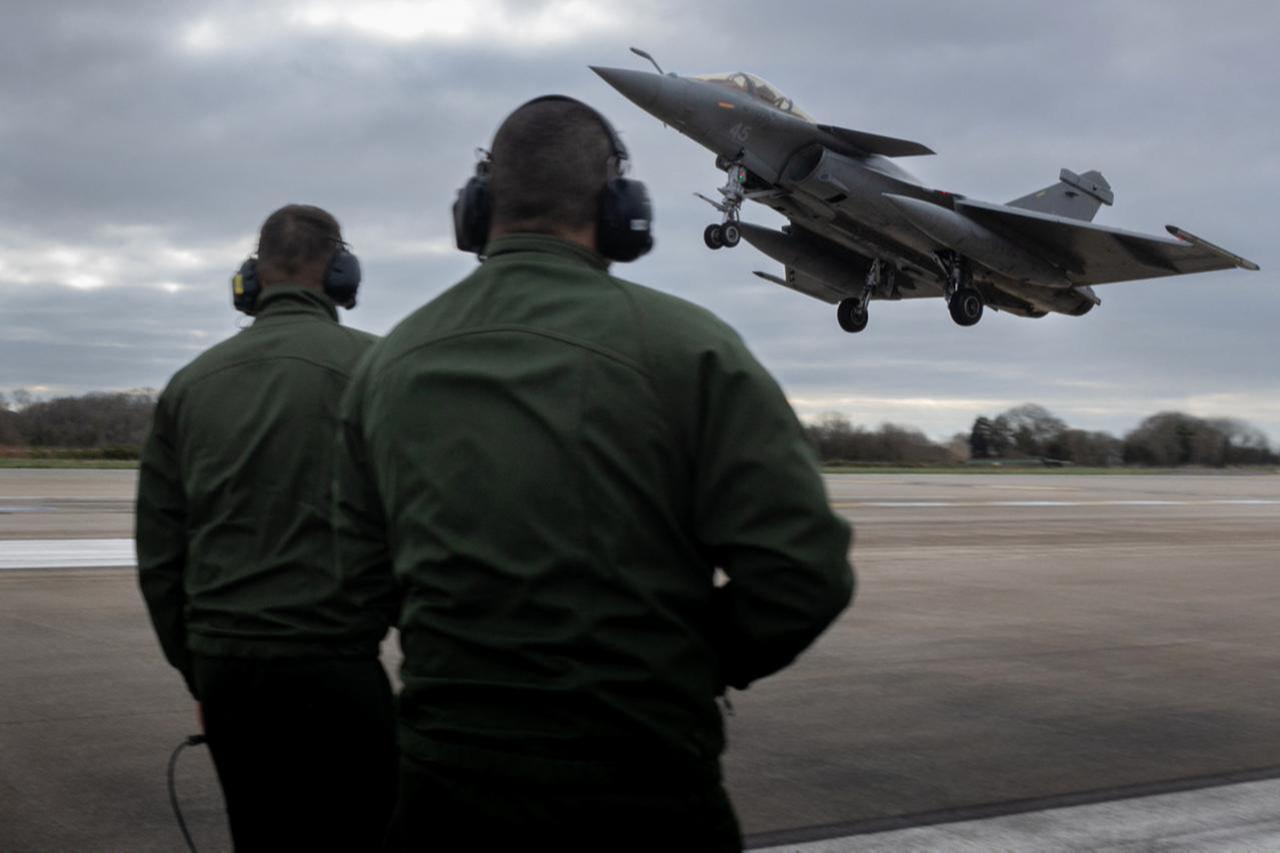 A French Rafale F3R Marine multirole fighter jet takes off during a touch-and-go exercise, Jan. 12, 2024. (AFP Photo)