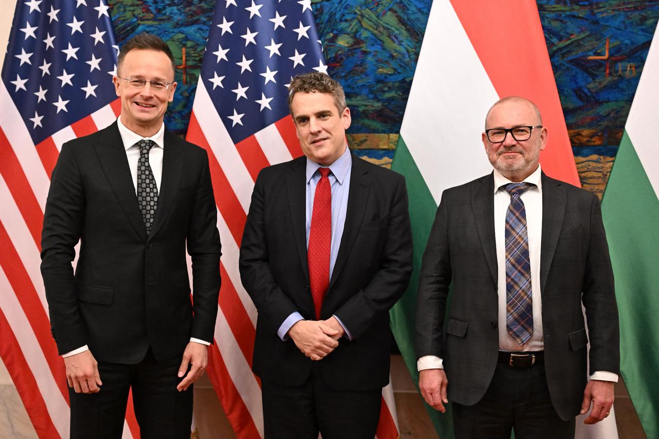 Hungary signs Chevron gas deal while maintaining Russian energy dominance